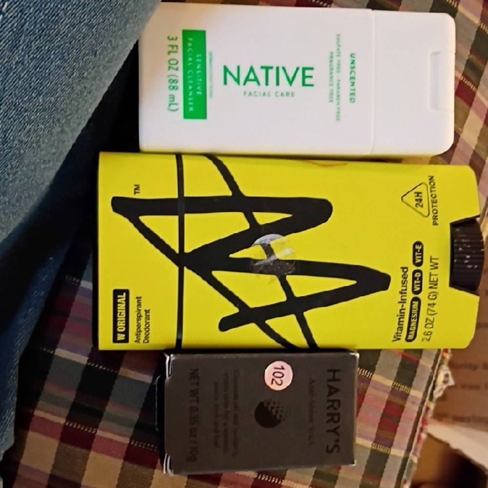 Native Facial Care and Harry's Deodorant Set